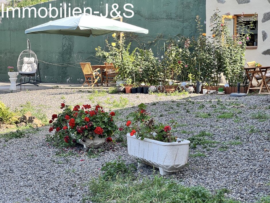 Gemütlicher Bungalow mit schönem Meerblick auf einem Grundstück von 7000 m²
