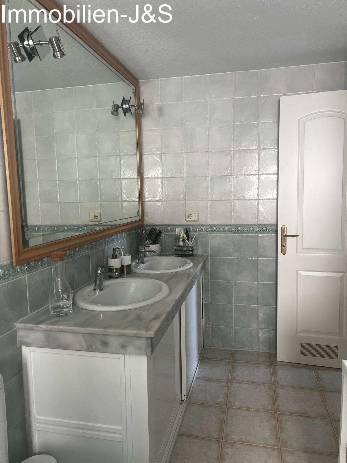 Schickes Duplex mit 3 Schlafzimmern und Stellplatz in Costa de Silencio