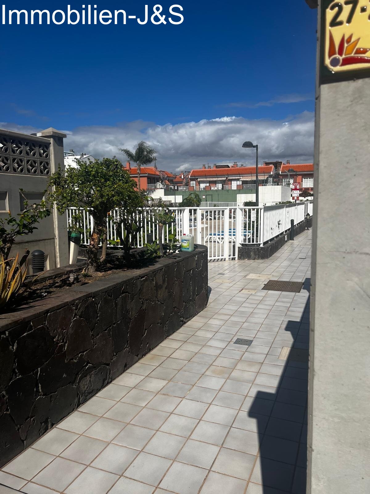 Schickes Duplex mit 3 Schlafzimmern und Stellplatz in Costa de Silencio