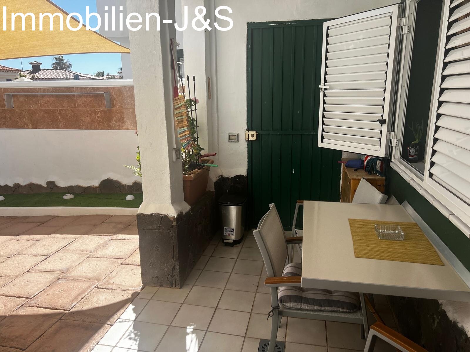 Schickes Duplex mit 3 Schlafzimmern und Stellplatz in Costa de Silencio
