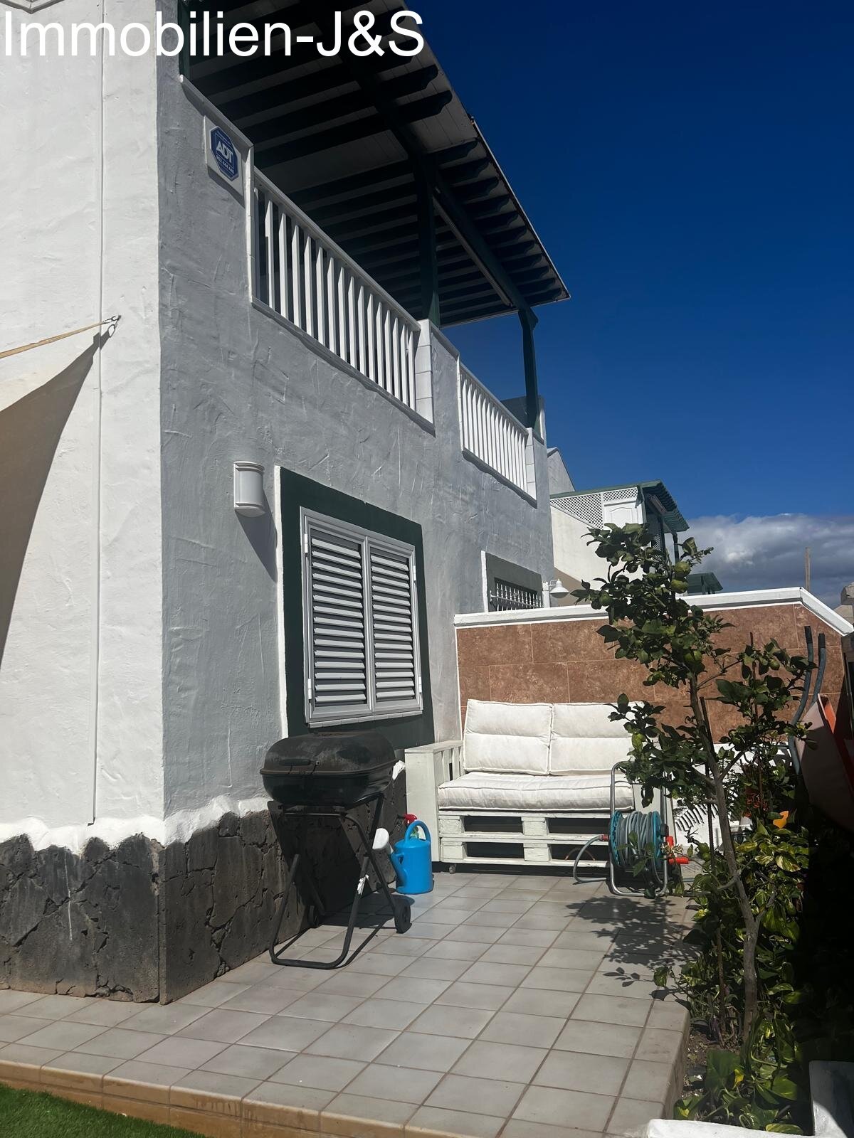Schickes Duplex mit 3 Schlafzimmern und Stellplatz in Costa de Silencio