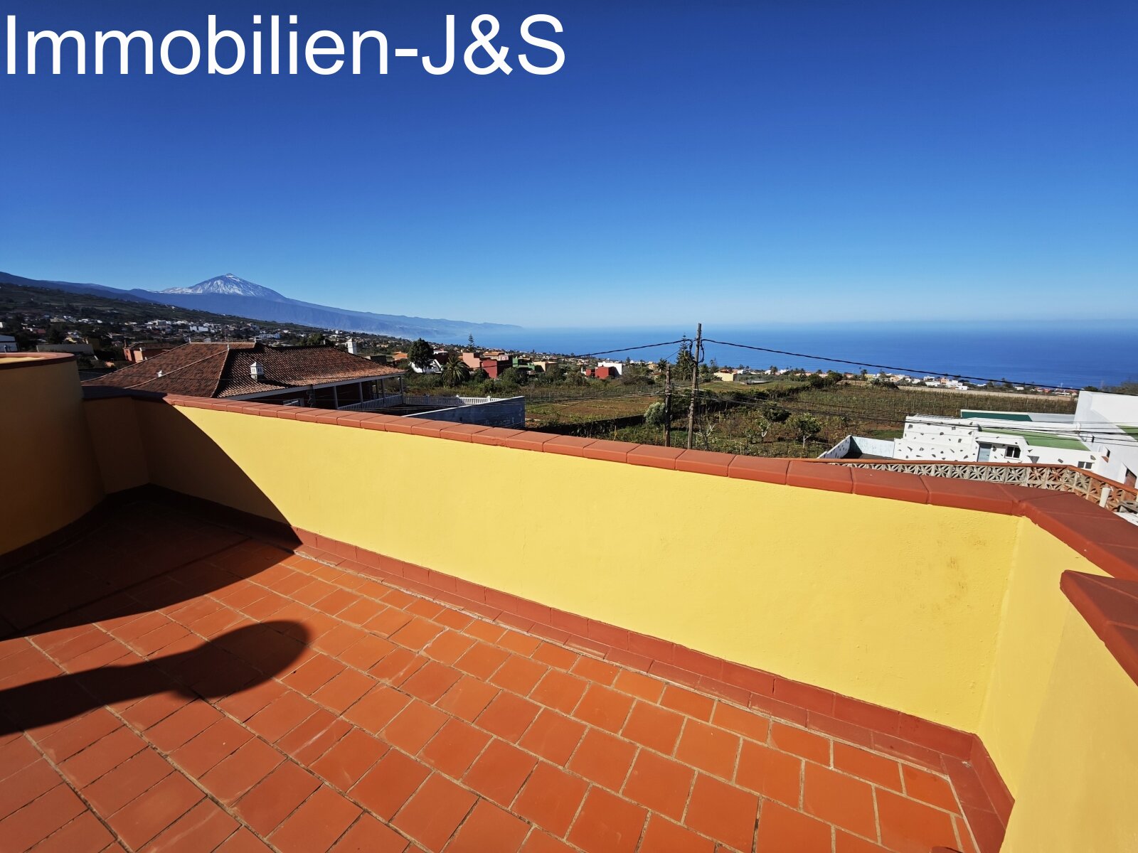 Dachterrasse Teide und Meer