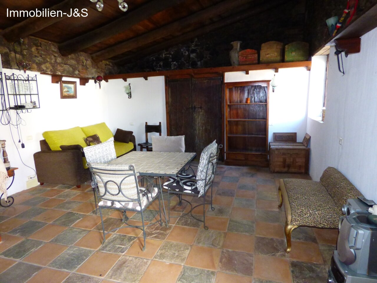 Extraordinary Canarian town house in the north of Tenerife with outbuildings