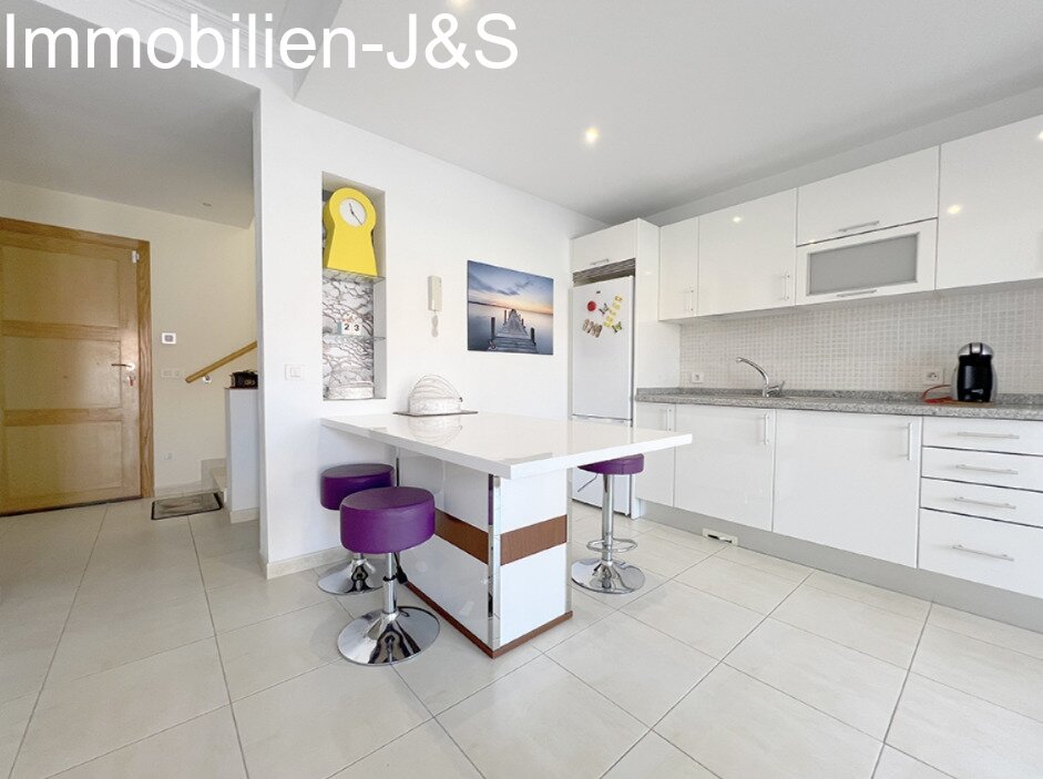 Cozy townhouse for sale on the southwest coast of Tenerife, in the beautiful tourist area of Puerto de Santiago.