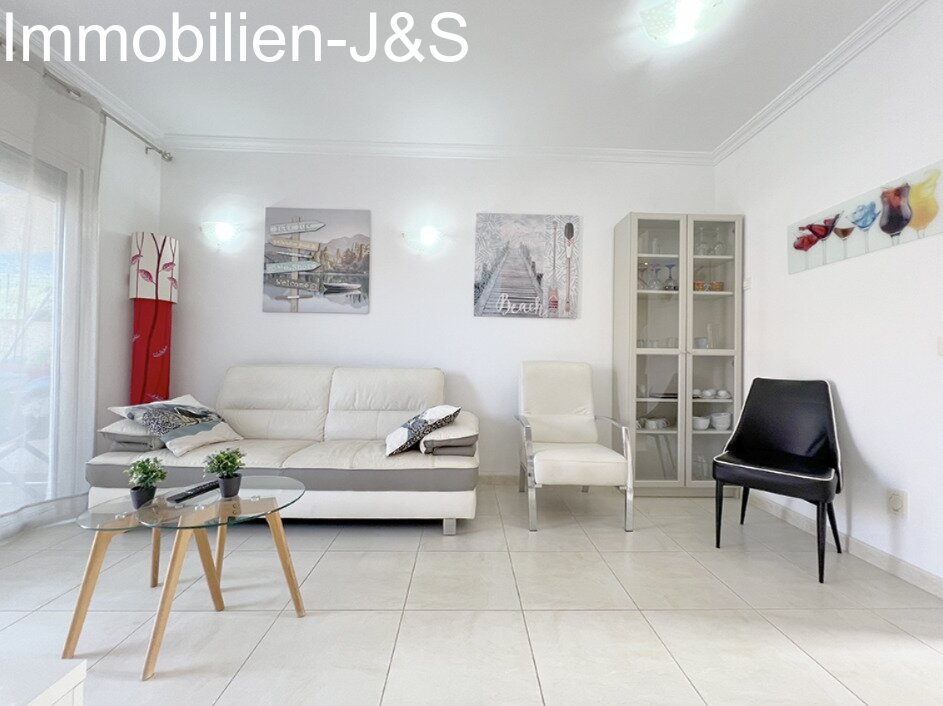 Cozy townhouse for sale on the southwest coast of Tenerife, in the beautiful tourist area of Puerto de Santiago.