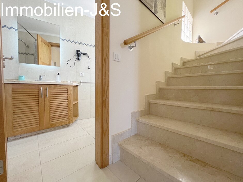 Cozy townhouse for sale on the southwest coast of Tenerife, in the beautiful tourist area of Puerto de Santiago.