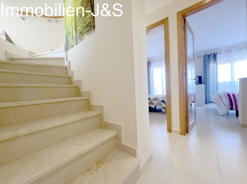 Cozy townhouse for sale on the southwest coast of Tenerife, in the beautiful tourist area of Puerto de Santiago.