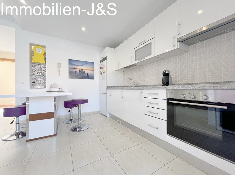 Cozy townhouse for sale on the southwest coast of Tenerife, in the beautiful tourist area of Puerto de Santiago.