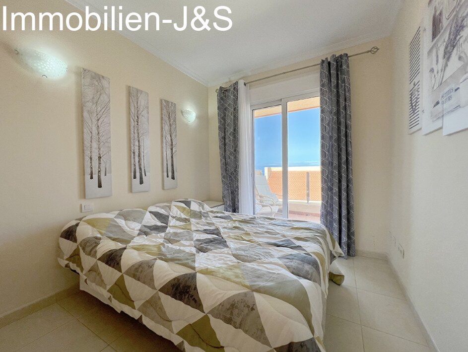 Cozy townhouse for sale on the southwest coast of Tenerife, in the beautiful tourist area of Puerto de Santiago.