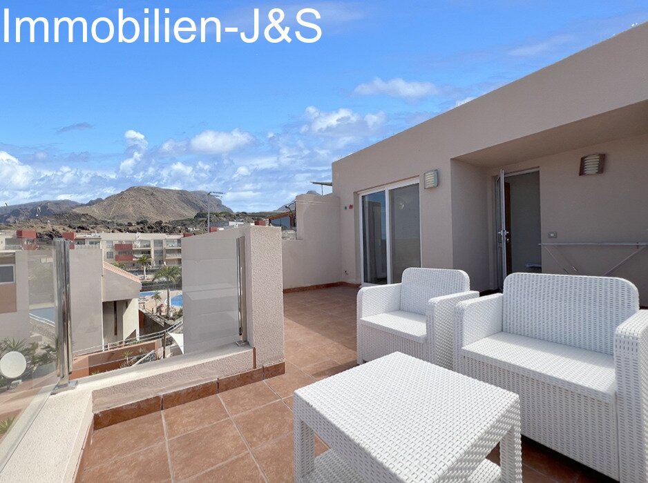 Cozy townhouse for sale on the southwest coast of Tenerife, in the beautiful tourist area of Puerto de Santiago.