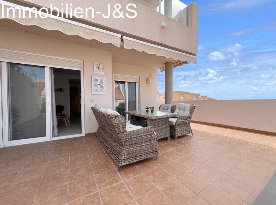 Cozy townhouse for sale on the southwest coast of Tenerife, in the beautiful tourist area of Puerto de Santiago.