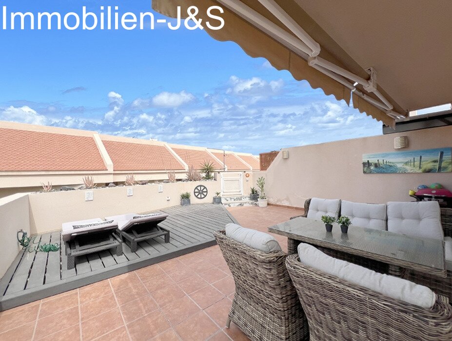 Cozy townhouse for sale on the southwest coast of Tenerife, in the beautiful tourist area of Puerto de Santiago.