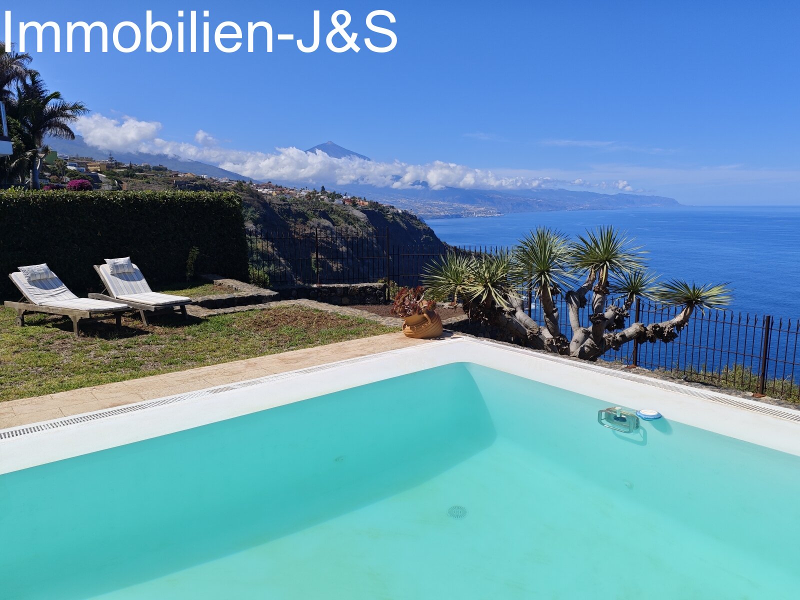 Atlantic Ocean, Teide and pool