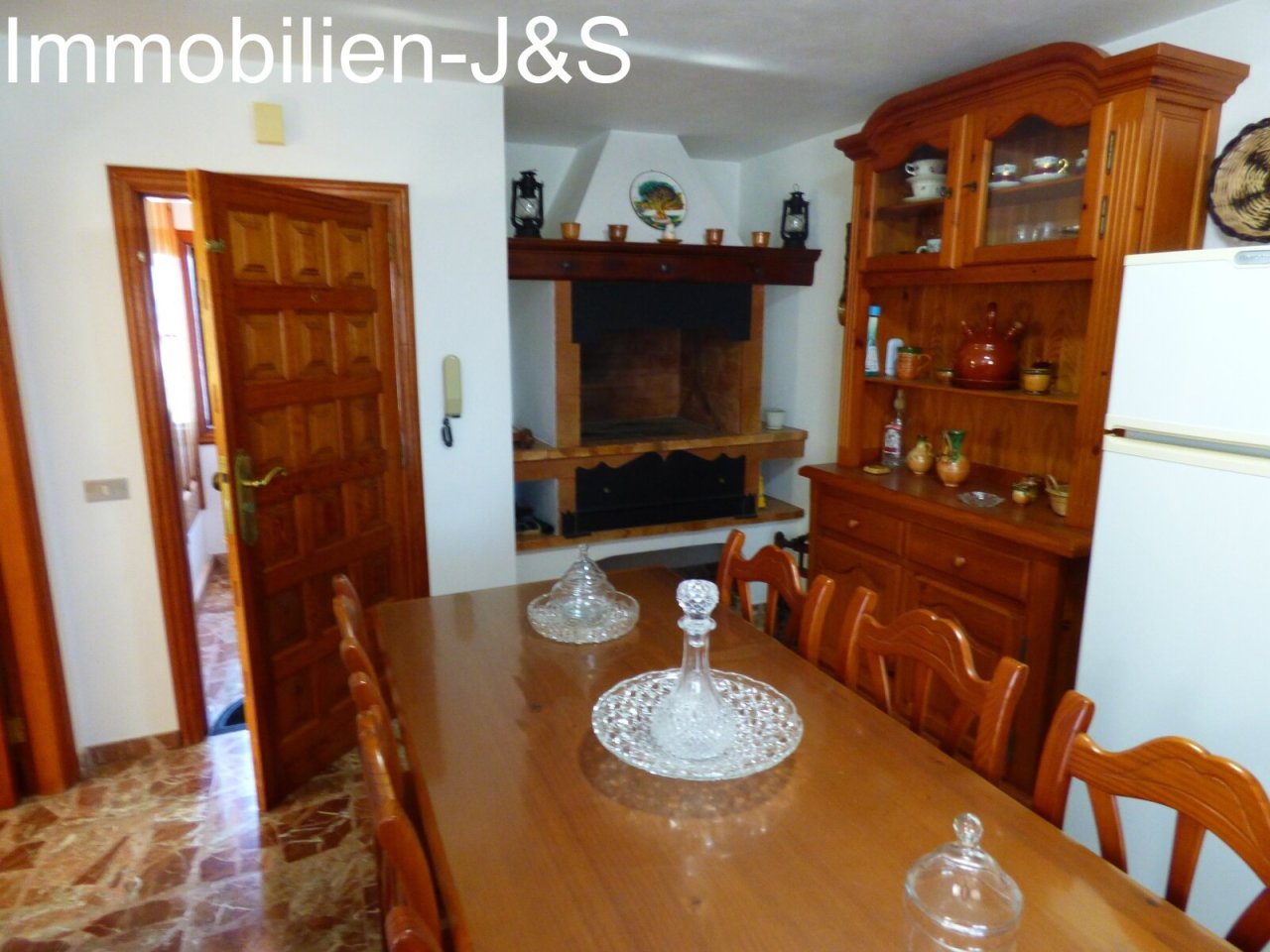 Kitchen upper floor Kitchen upper floor