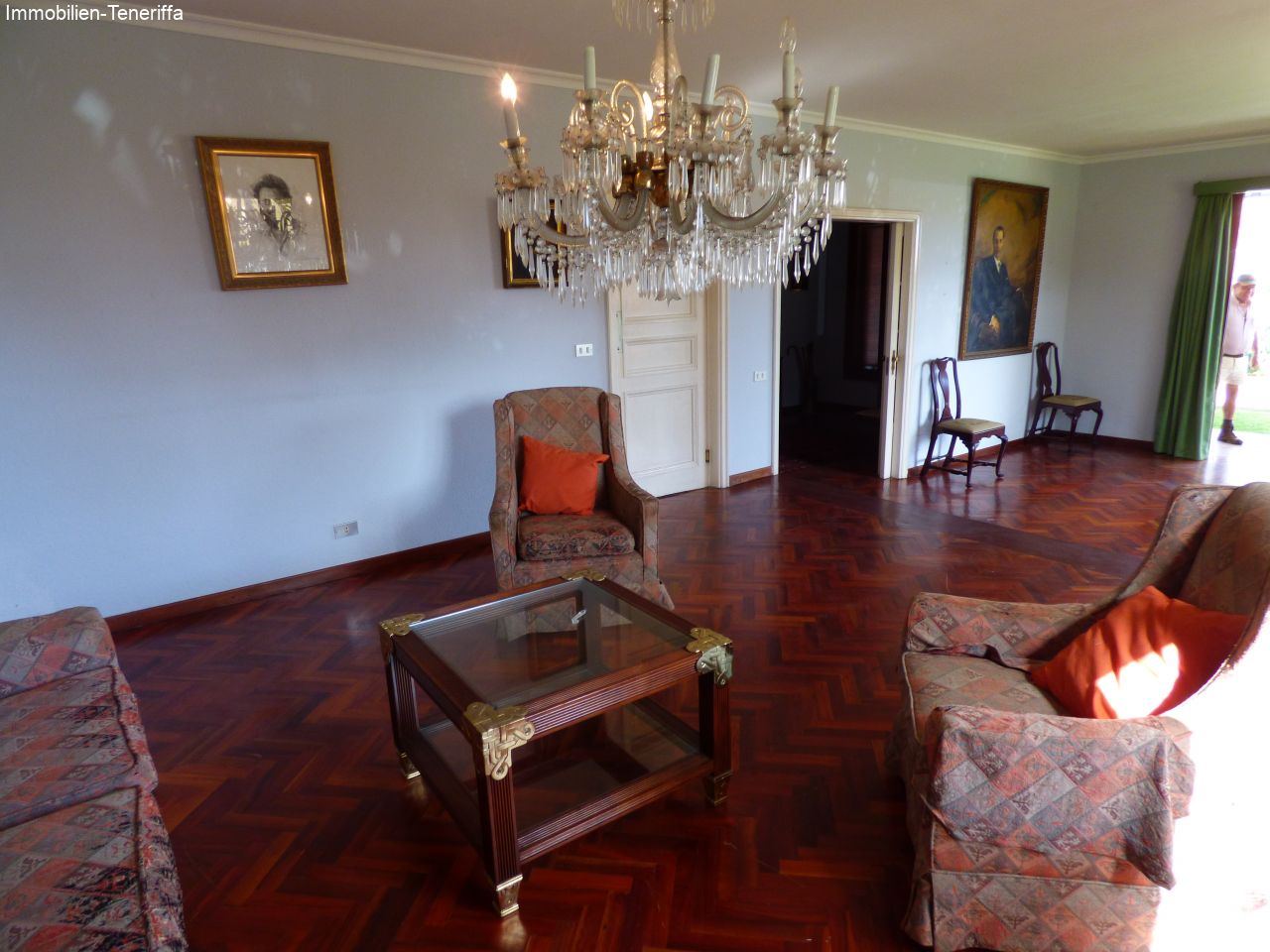 Bungalow con mucho espacio y parcela en el corazón de La Paz, Puerto de la Cruz