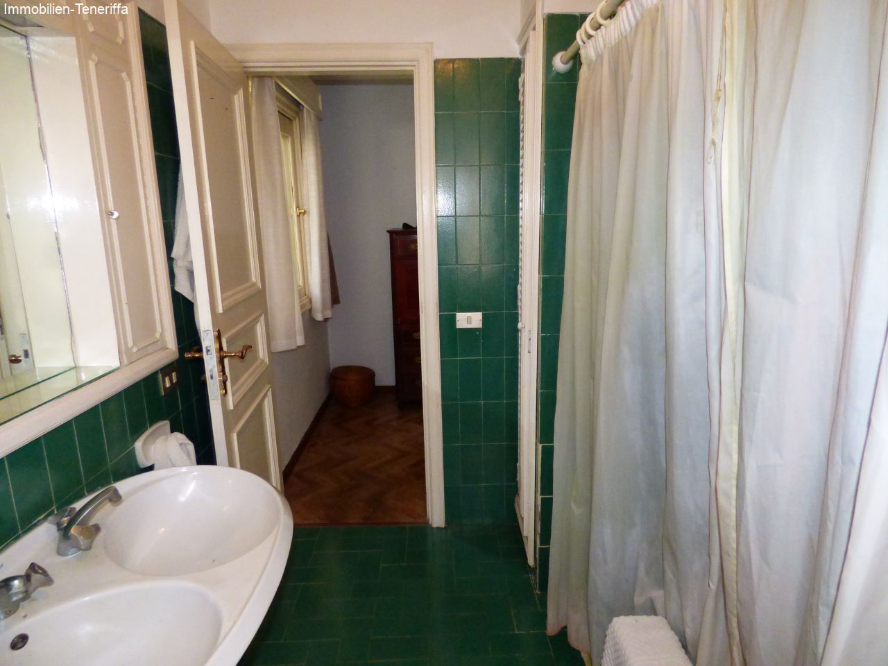 Bungalow con mucho espacio y parcela en el corazón de La Paz, Puerto de la Cruz