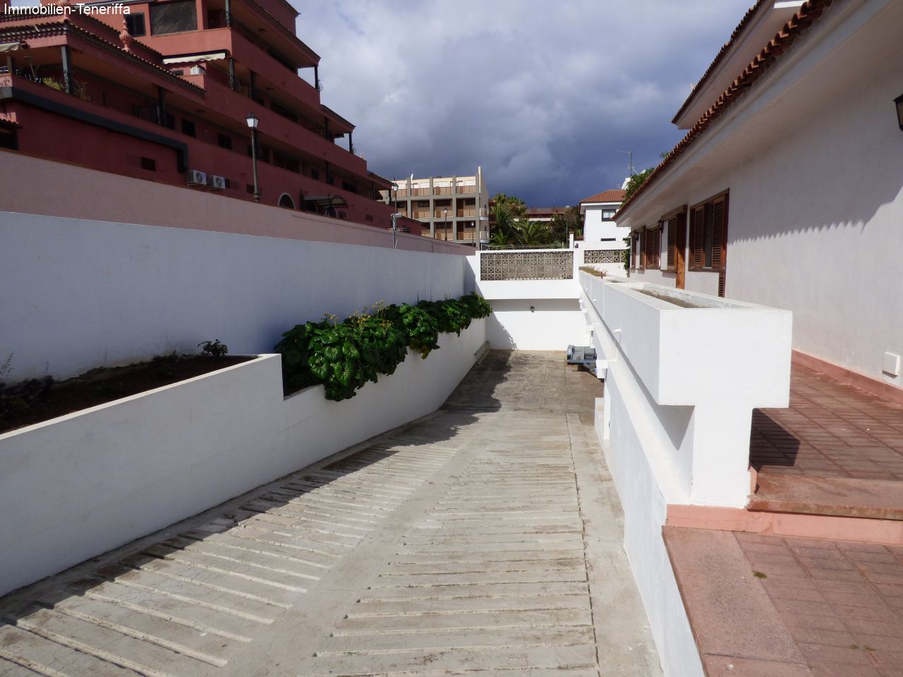 Bungalow con mucho espacio y parcela en el corazón de La Paz, Puerto de la Cruz
