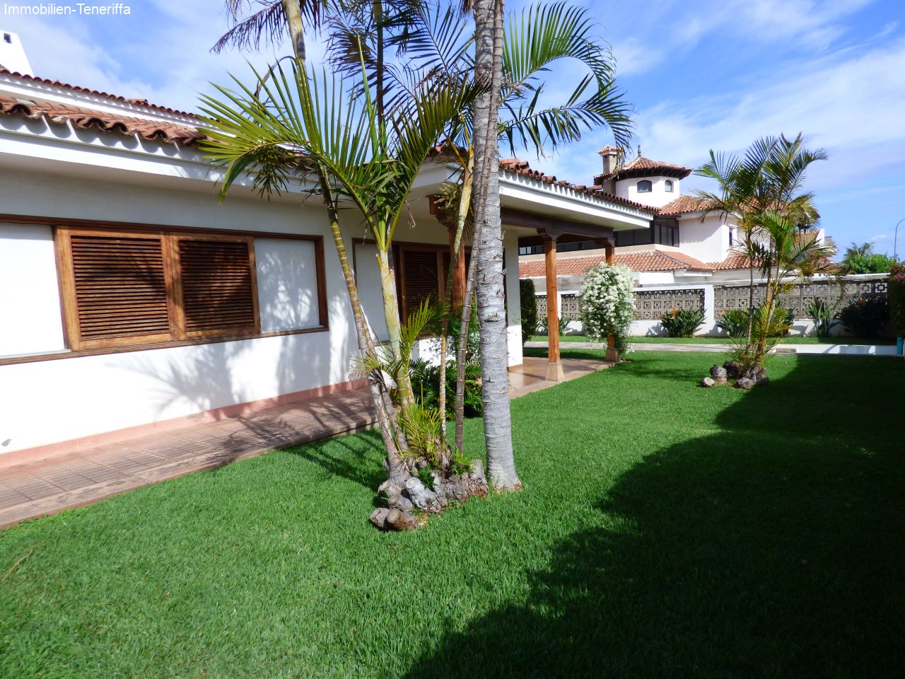 Bungalow con mucho espacio y parcela en el corazón de La Paz, Puerto de la Cruz