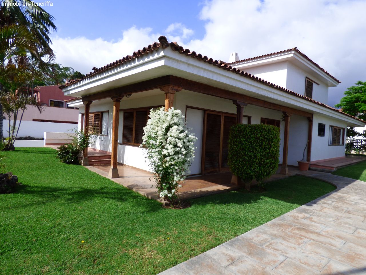 Bungalow con mucho espacio y parcela en el corazón de La Paz, Puerto de la Cruz
