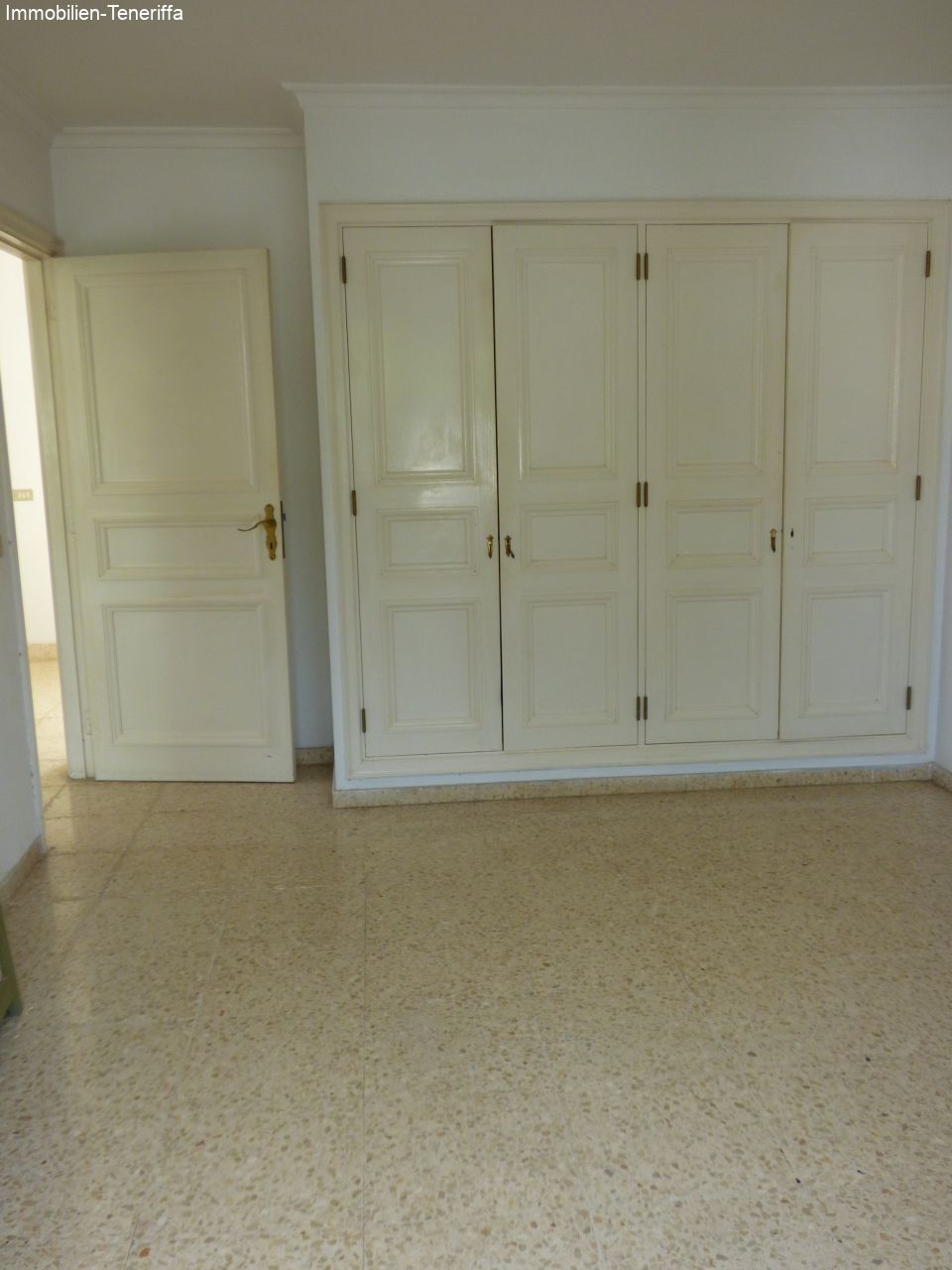 Bungalow con mucho espacio y parcela en el corazón de La Paz, Puerto de la Cruz